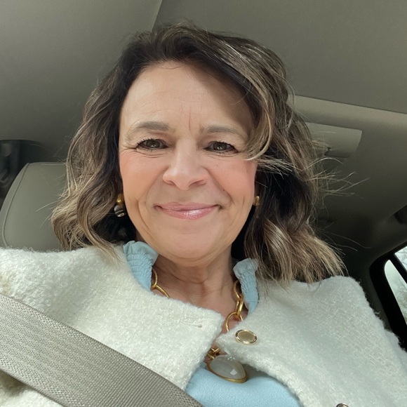 Meet your Posher, Laura - Picture 6 of 6